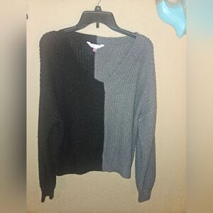 Womens Split Colorblocked V-Neck Sweater Black/Grey Sz Large